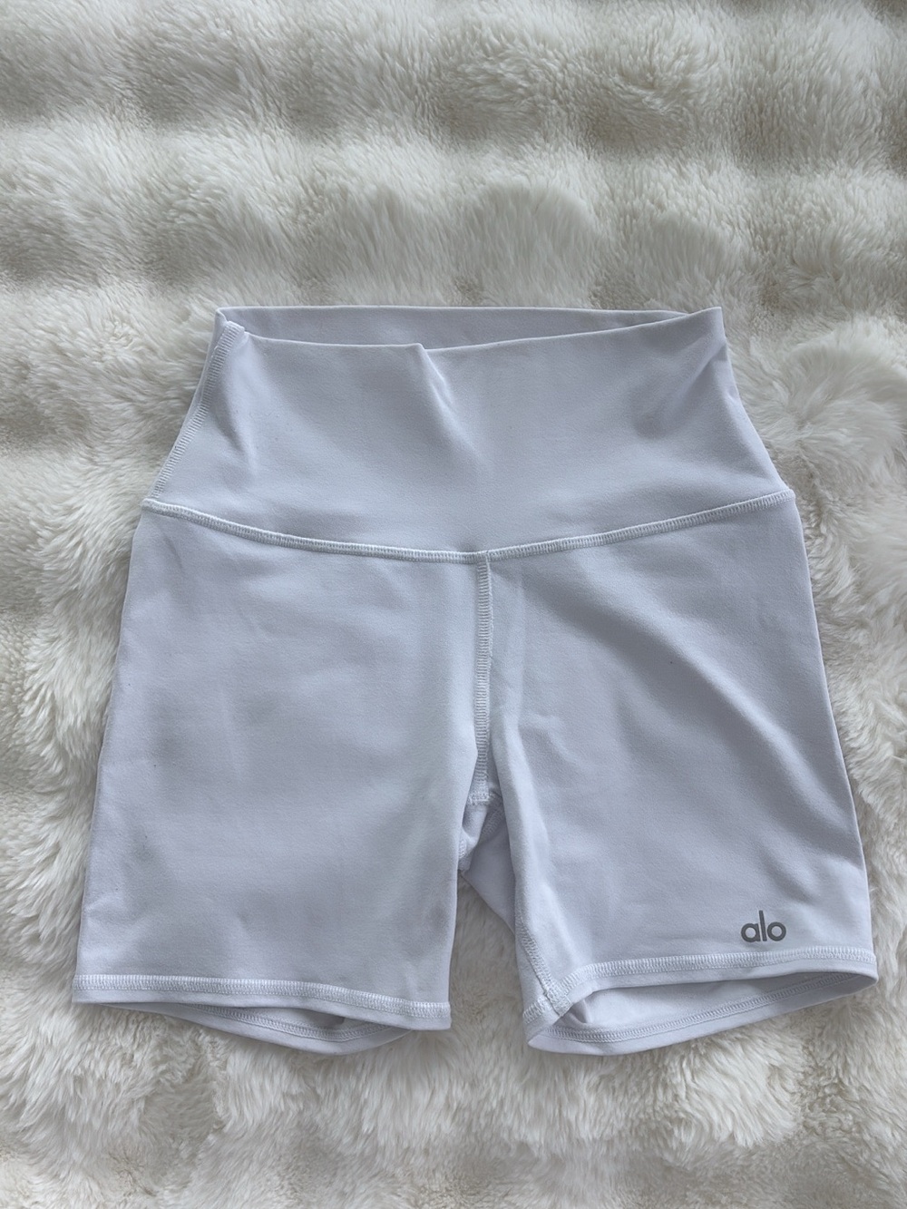 ALO Yoga 5 Inch White Airbrush High-Rise Women’s Biker Shorts
